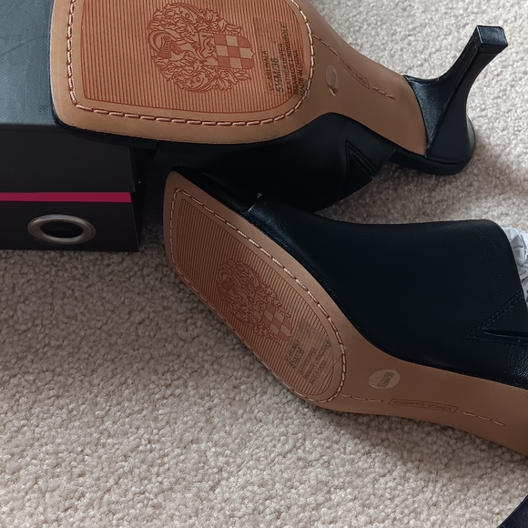 Vince Camuto Arlinala sandals - Picture 3 of 3